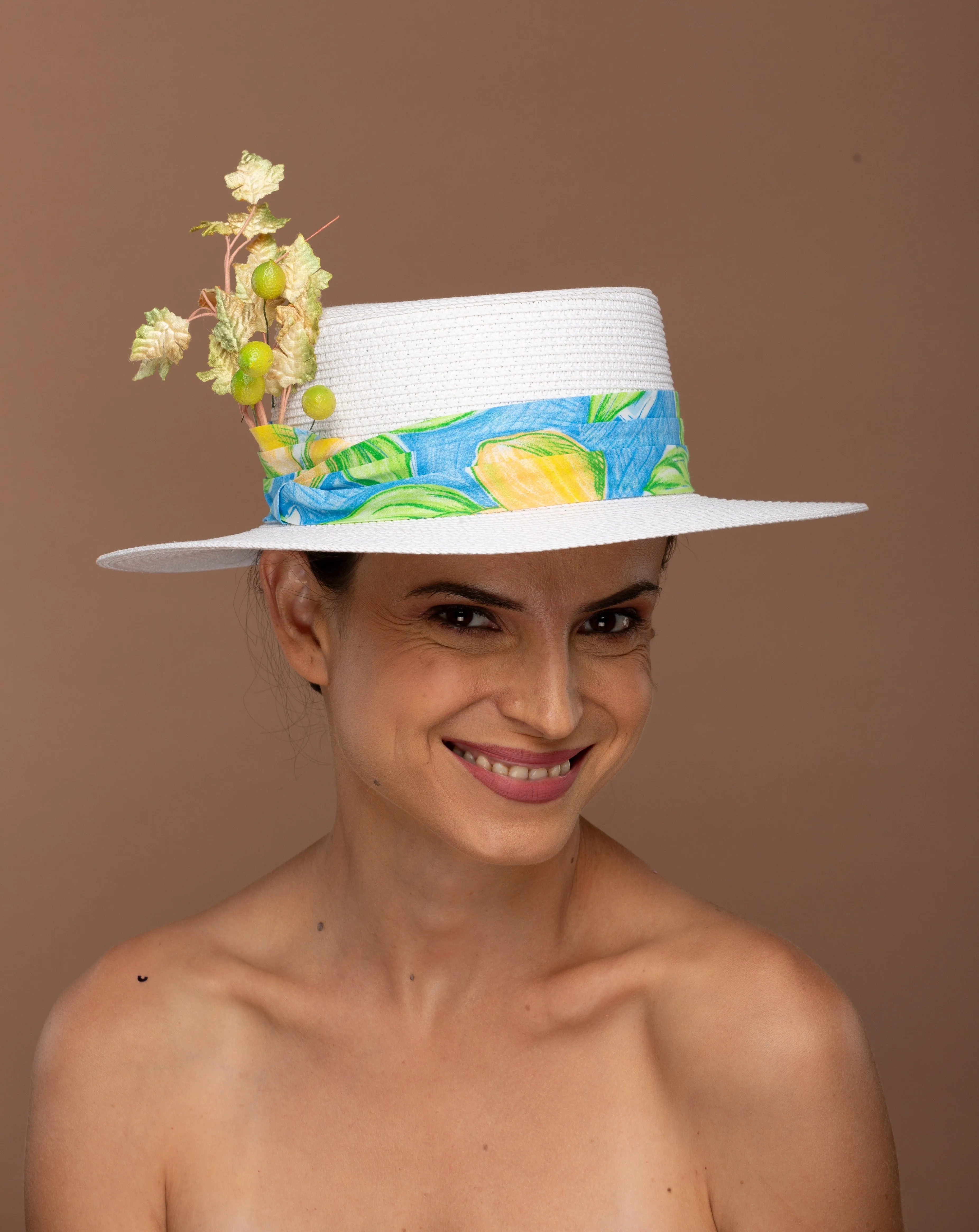 White Hat With Lemon And Mint Leaves (Mojito)